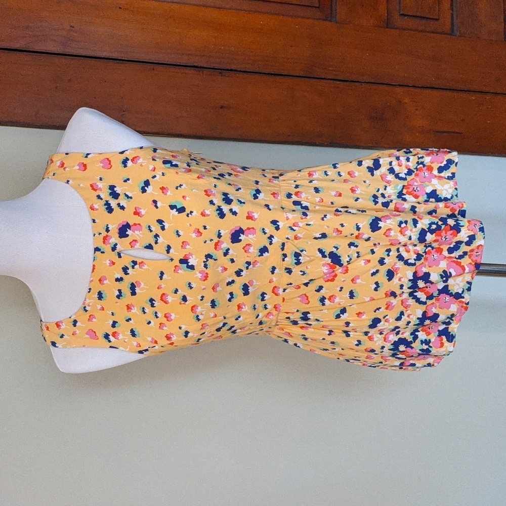 Modcloth yellow sleeveless top. Size Medium.